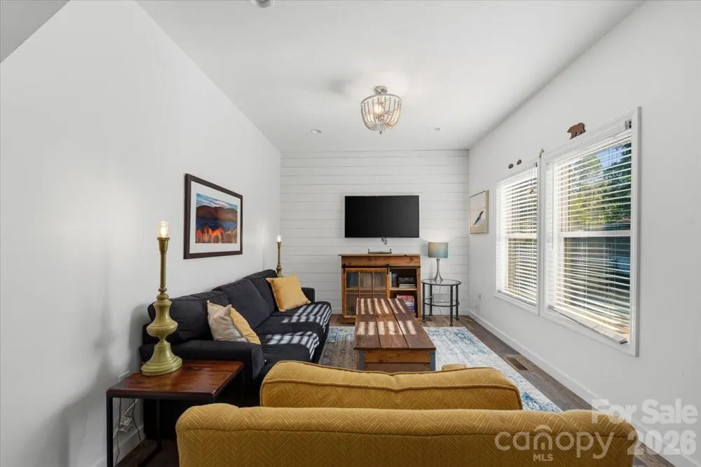 109 Portmanvilla Road Black Mountain, NC 28711