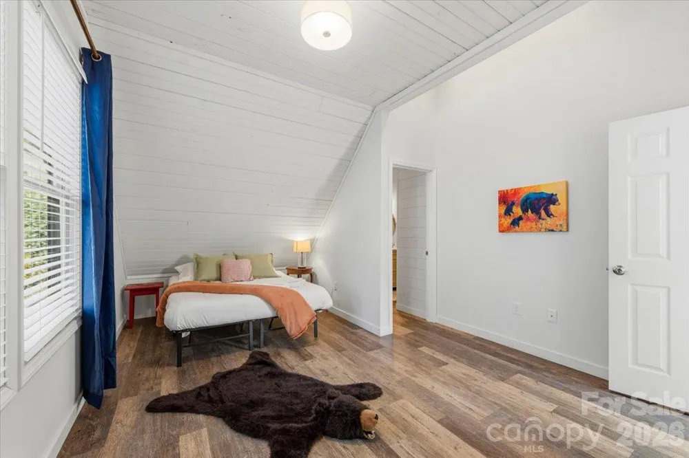 109 Portmanvilla Road Black Mountain, NC 28711