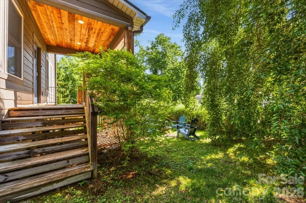 109 Portmanvilla Road Black Mountain, NC 28711