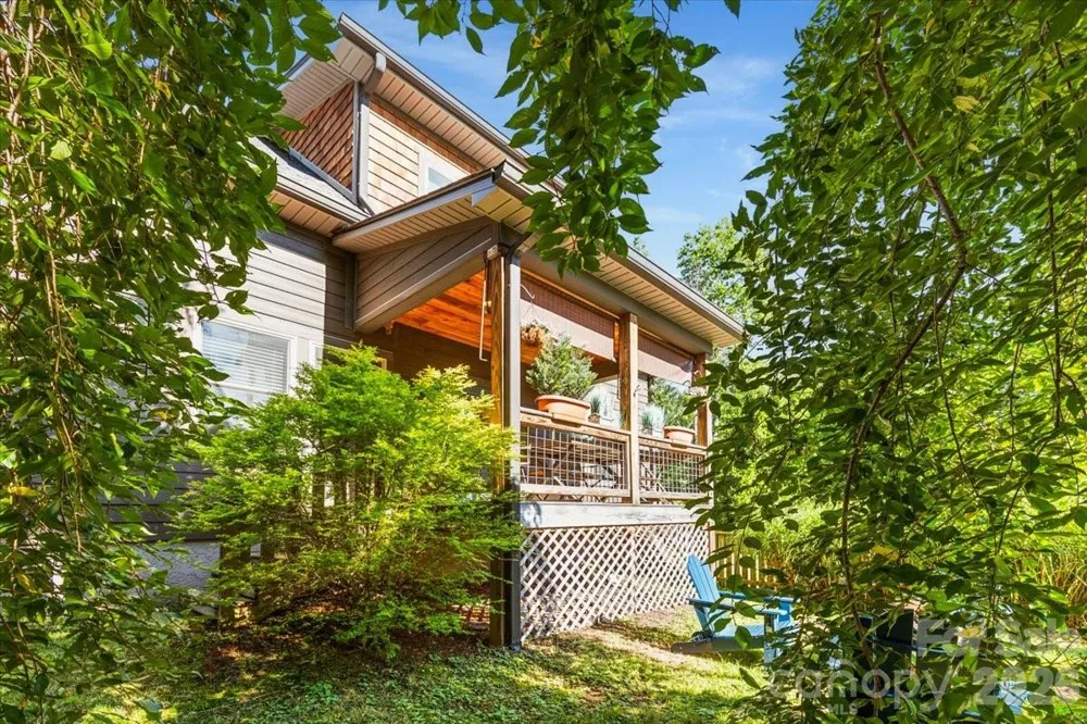 109 Portmanvilla Road Black Mountain, NC 28711