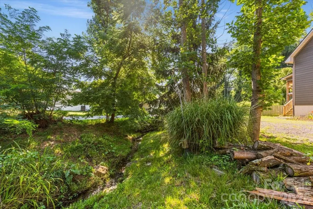 109 Portmanvilla Road Black Mountain, NC 28711