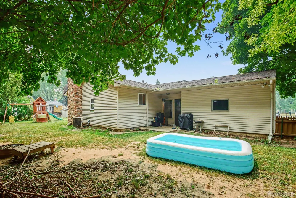 4425 Crampton Circle Genesee Charter Township, MI 48506