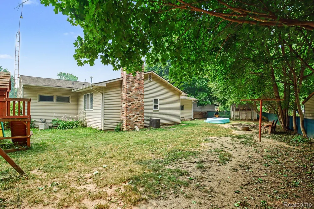 4425 Crampton Circle Genesee Charter Township, MI 48506