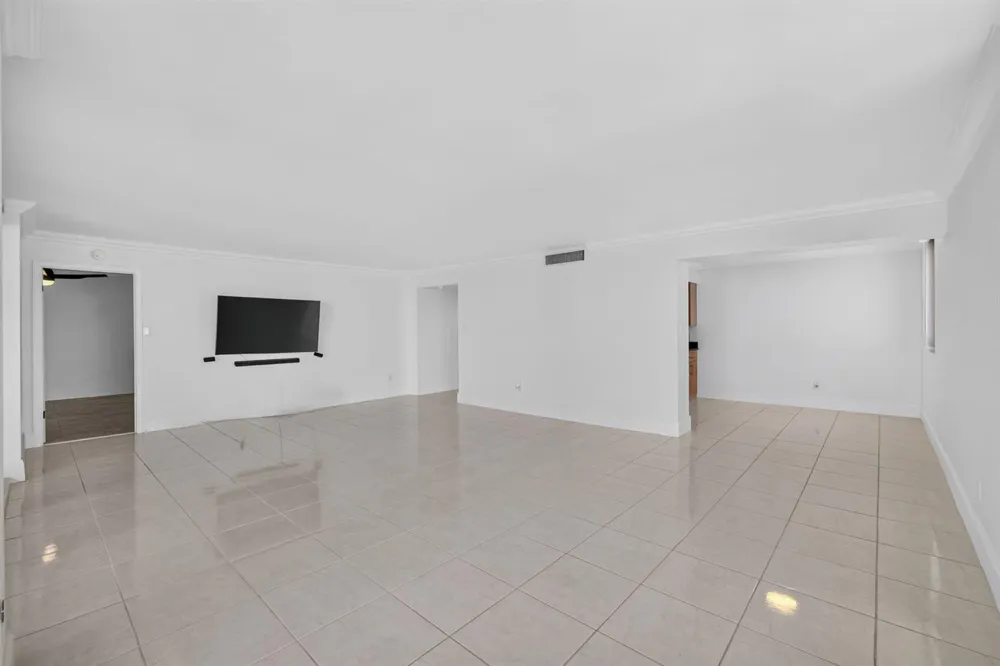 5380 OCEAN DRIVE #19F Singer Island, FL 33404