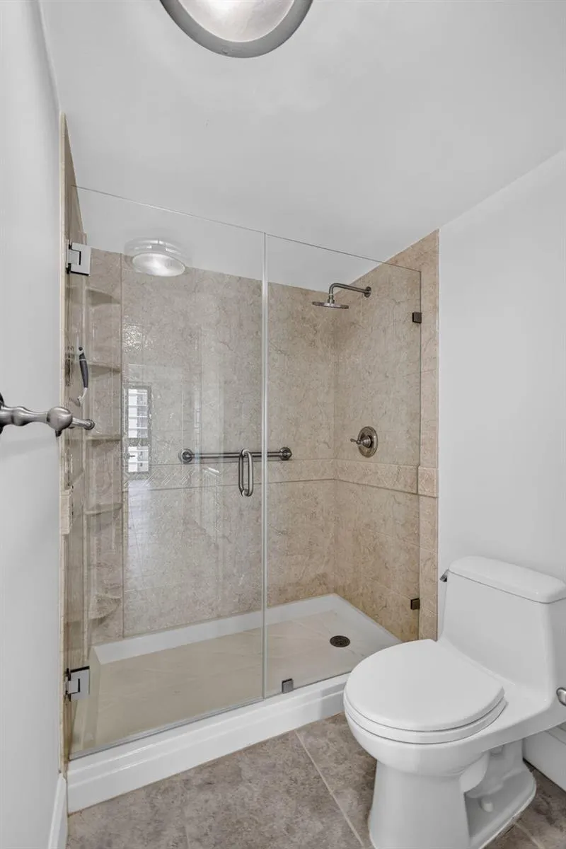 5380 OCEAN DRIVE #19F Singer Island, FL 33404