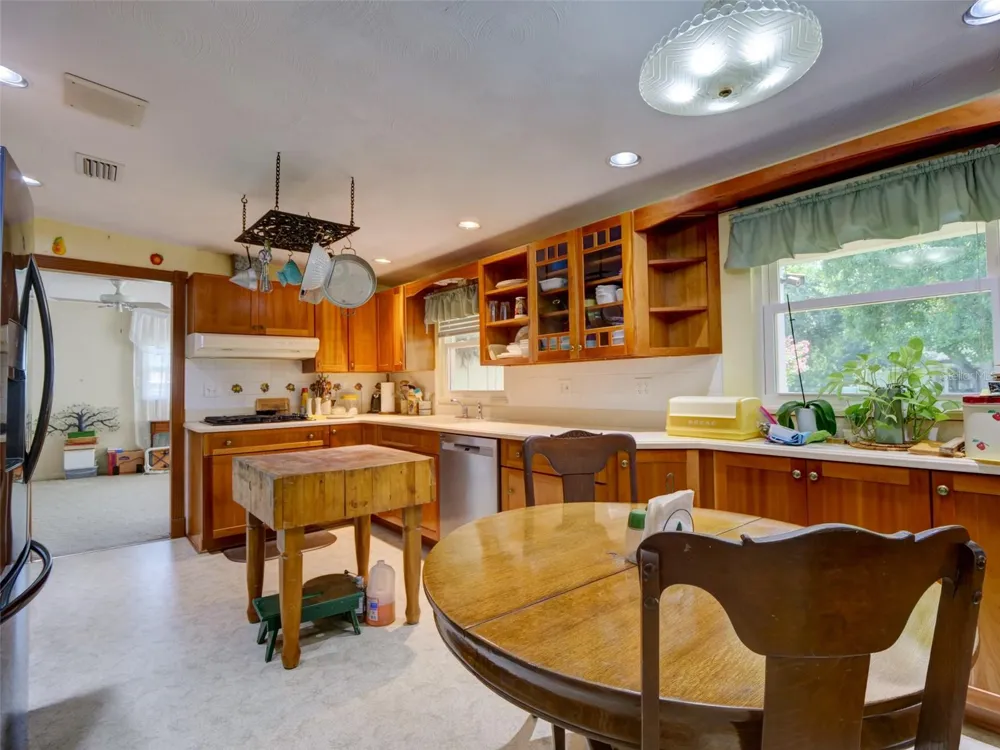 314 YORK STREET Bushnell, FL 33513