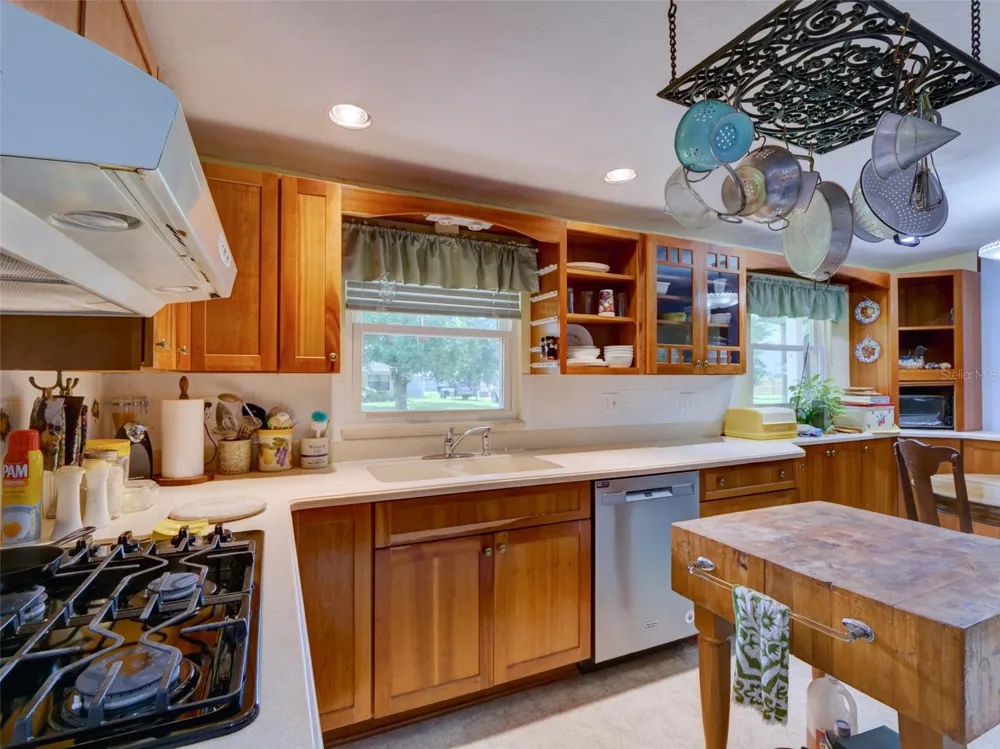 314 YORK STREET Bushnell, FL 33513