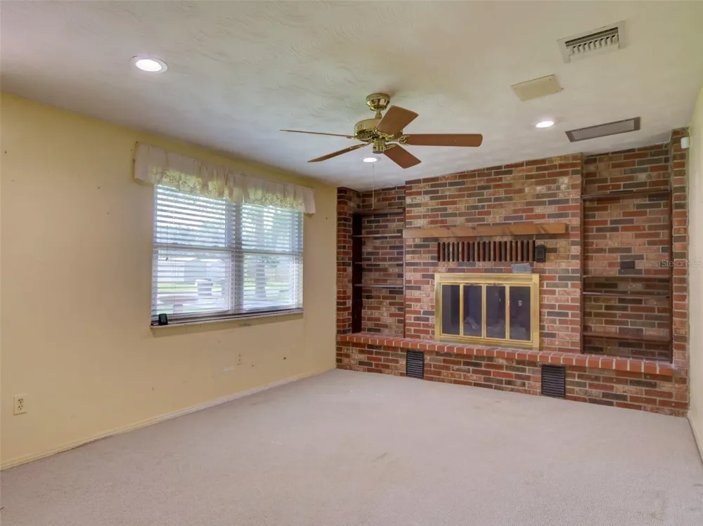314 YORK STREET Bushnell, FL 33513