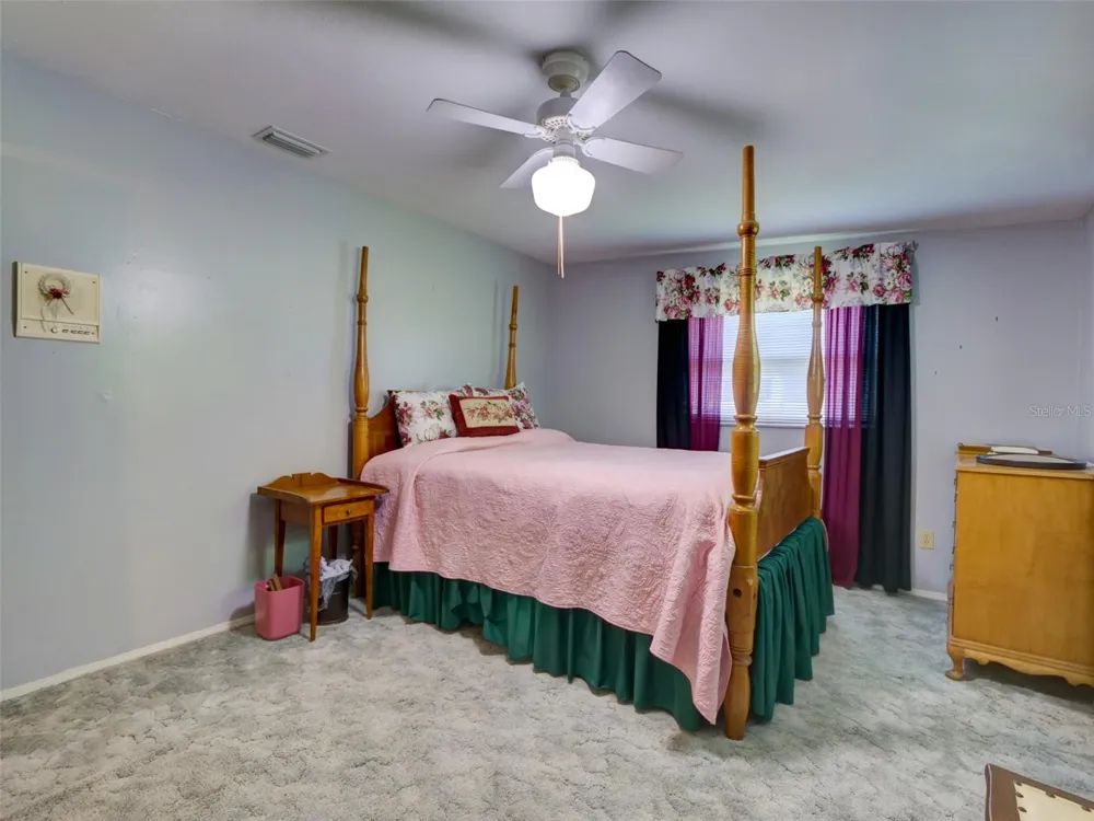 314 YORK STREET Bushnell, FL 33513