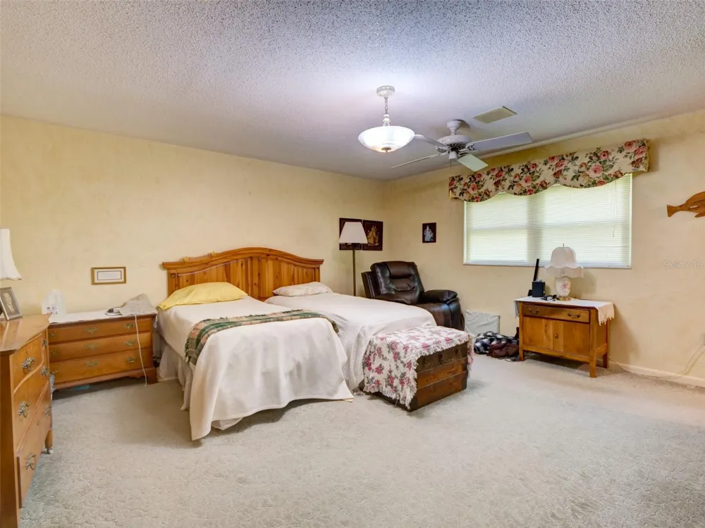 314 YORK STREET Bushnell, FL 33513