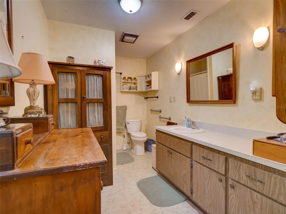 314 YORK STREET Bushnell, FL 33513