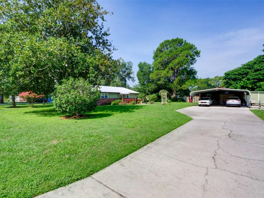 314 YORK STREET Bushnell, FL 33513