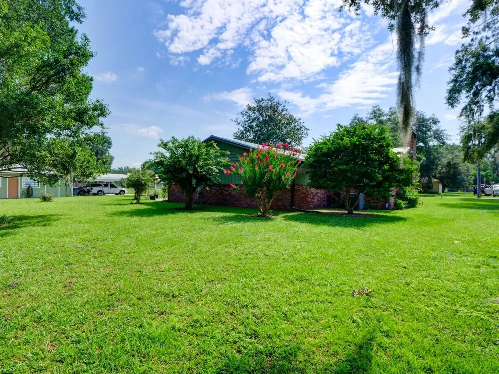 314 YORK STREET Bushnell, FL 33513