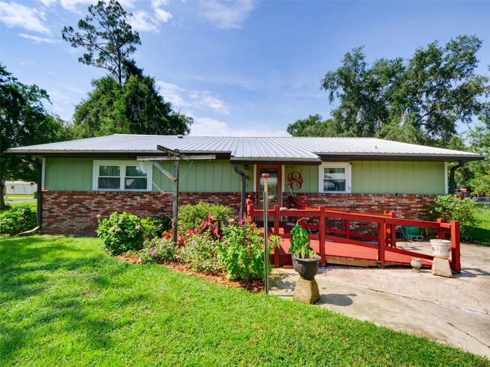 314 YORK STREET Bushnell, FL 33513