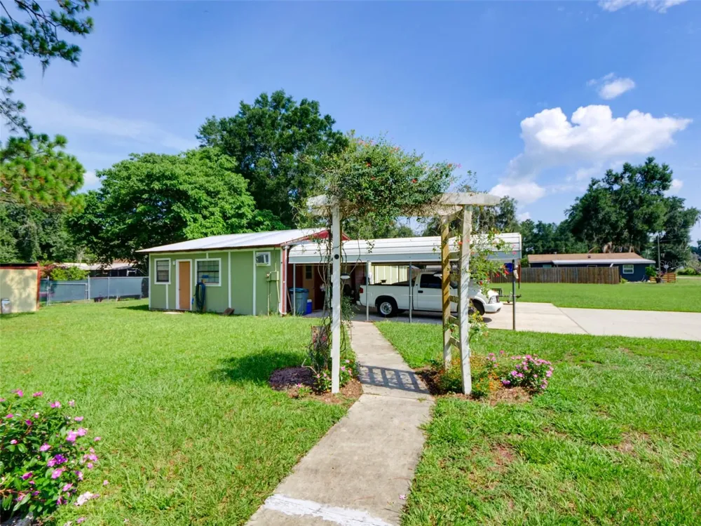 314 YORK STREET Bushnell, FL 33513