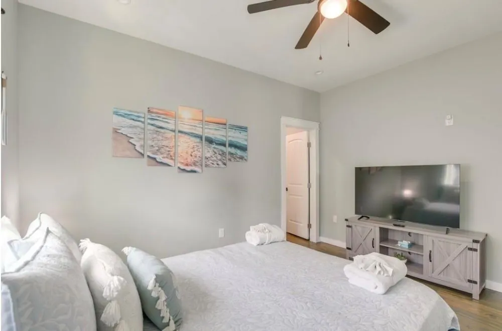 1049 Sunset Circle W Crystal Beach, TX 77650