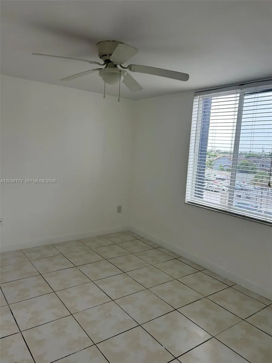 10000 NW 80th Ct #2456 Hialeah Gardens, FL 33016