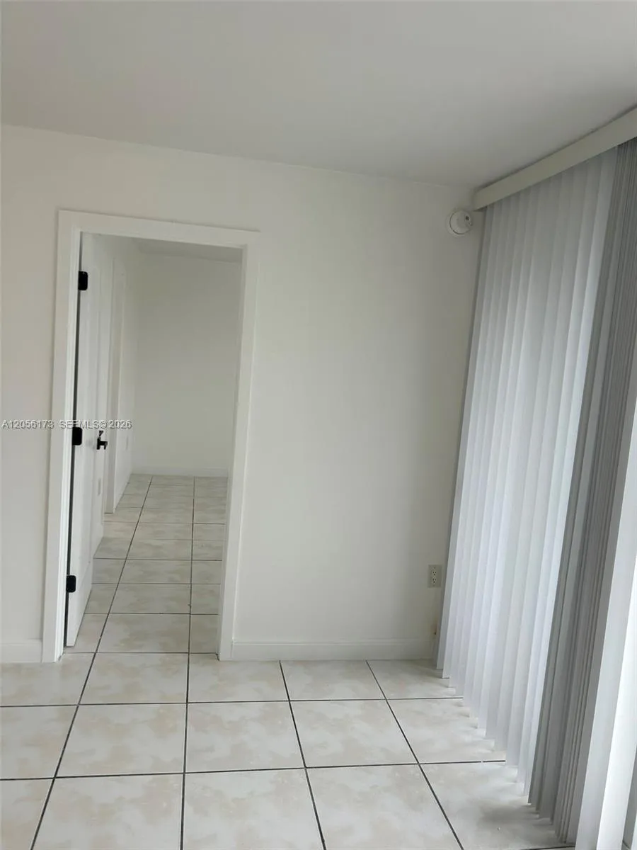 10000 NW 80th Ct #2456 Hialeah Gardens, FL 33016