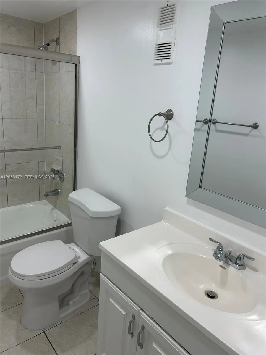 10000 NW 80th Ct #2456 Hialeah Gardens, FL 33016
