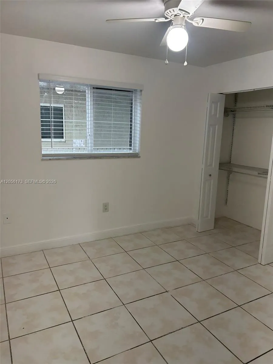 10000 NW 80th Ct #2456 Hialeah Gardens, FL 33016