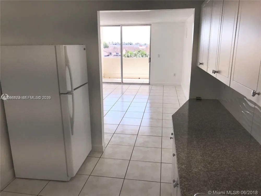 10000 NW 80th Ct #2456 Hialeah Gardens, FL 33016