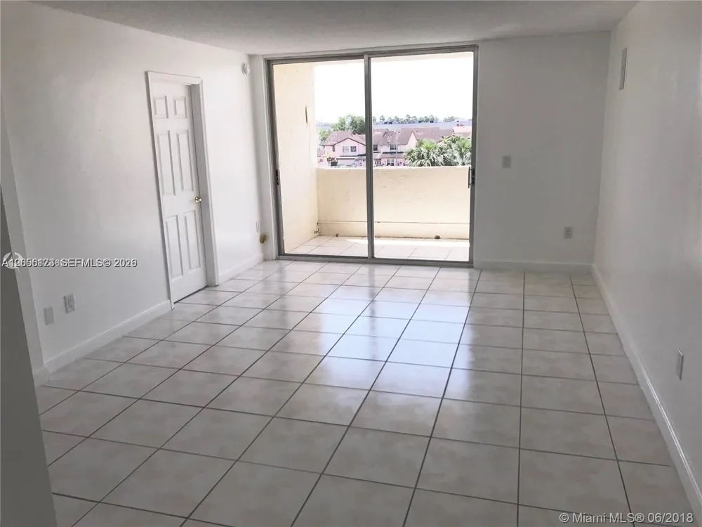 10000 NW 80th Ct #2456 Hialeah Gardens, FL 33016