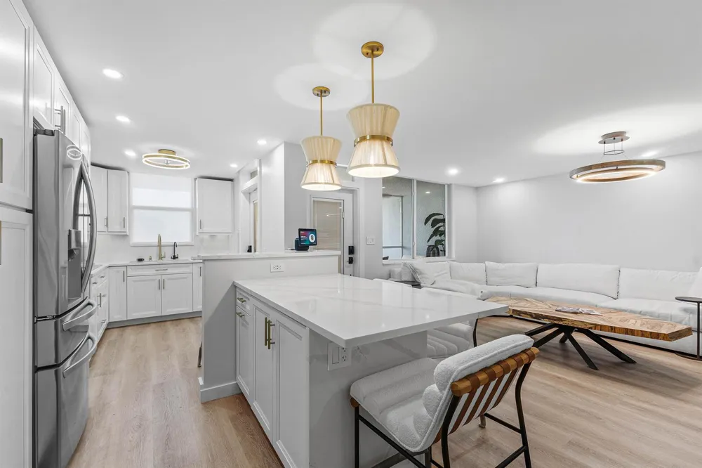 108 Paradise Harbour Boulevard #502 North Palm Beach, FL 33408