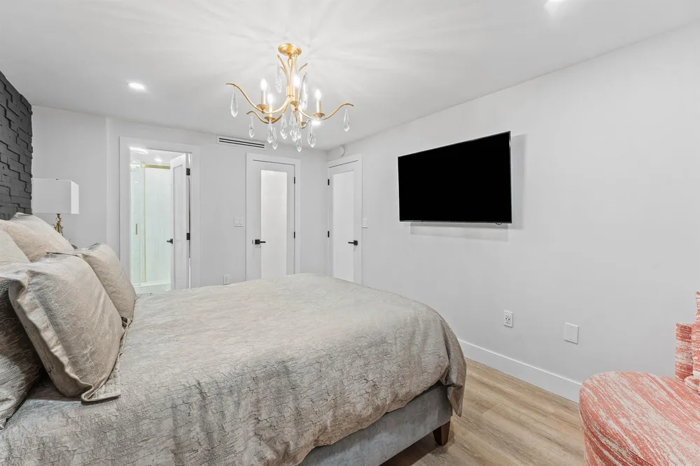 108 Paradise Harbour Boulevard #502 North Palm Beach, FL 33408