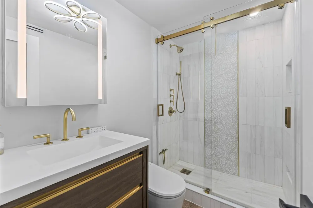 108 Paradise Harbour Boulevard #502 North Palm Beach, FL 33408