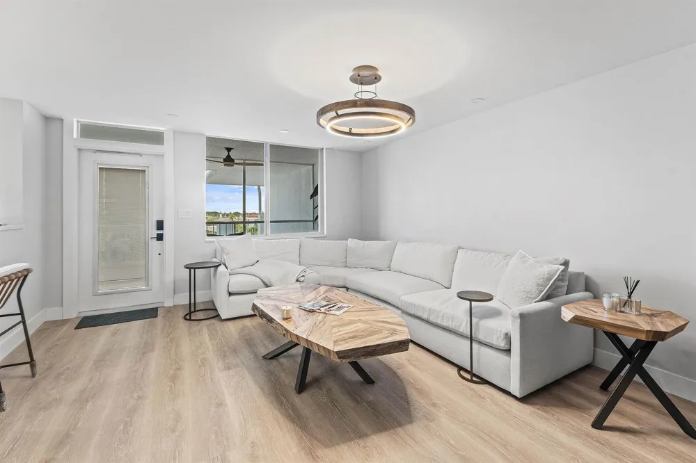 108 Paradise Harbour Boulevard #502 North Palm Beach, FL 33408