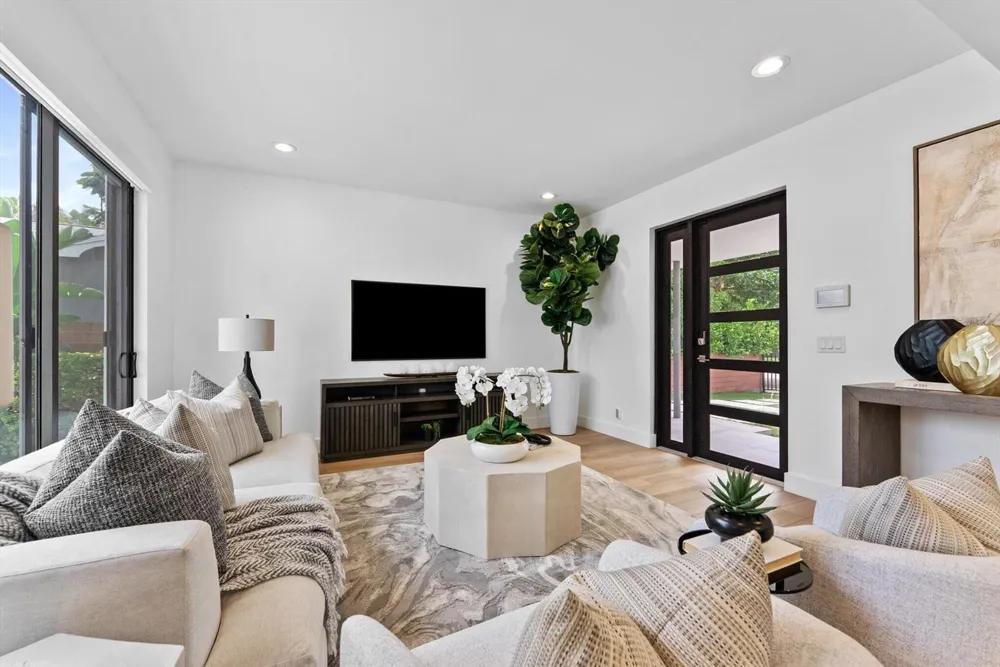 509 38th Street West Palm Beach, FL 33407