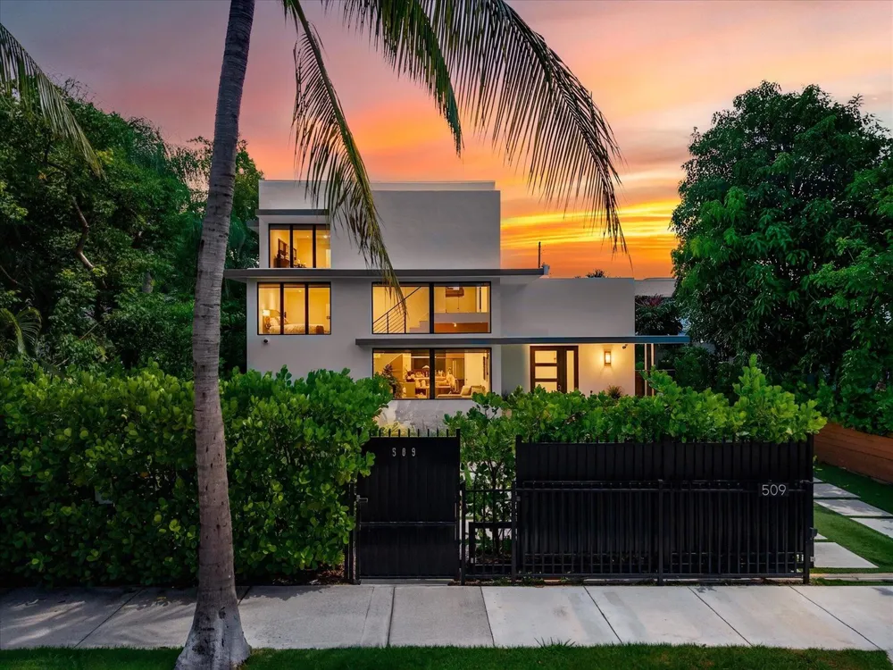 509 38th Street West Palm Beach, FL 33407
