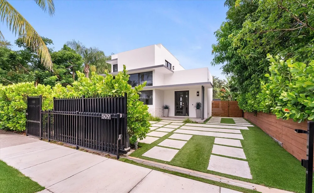 509 38th Street West Palm Beach, FL 33407