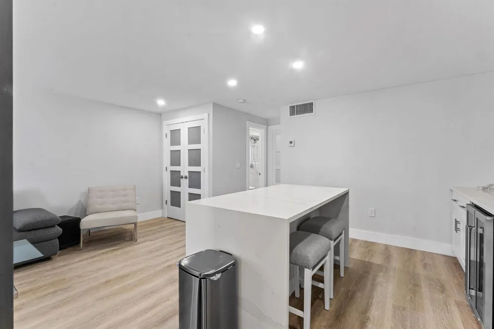 108 Paradise Harbour Boulevard #107 North Palm Beach, FL 33408