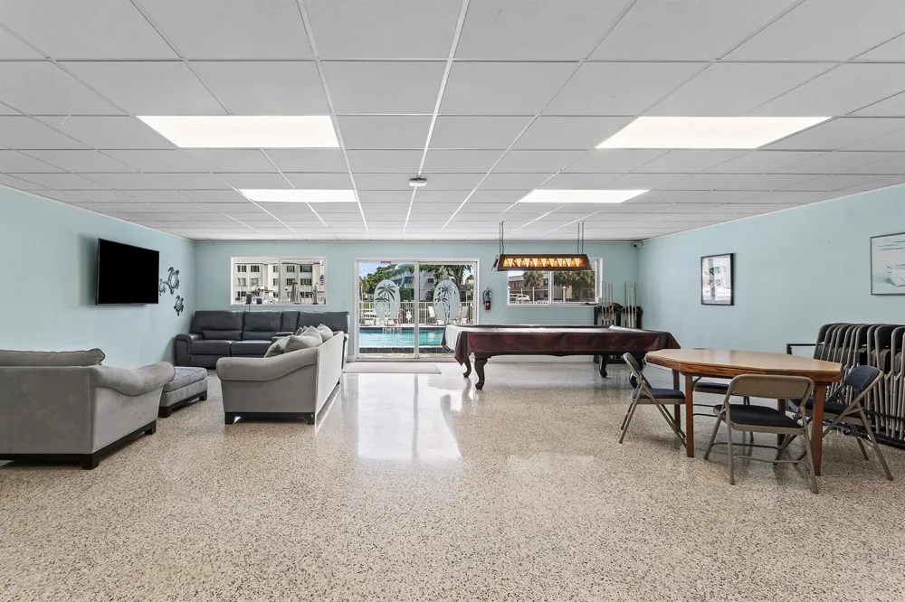 108 Paradise Harbour Boulevard #107 North Palm Beach, FL 33408