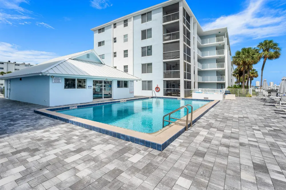 108 Paradise Harbour Boulevard #107 North Palm Beach, FL 33408