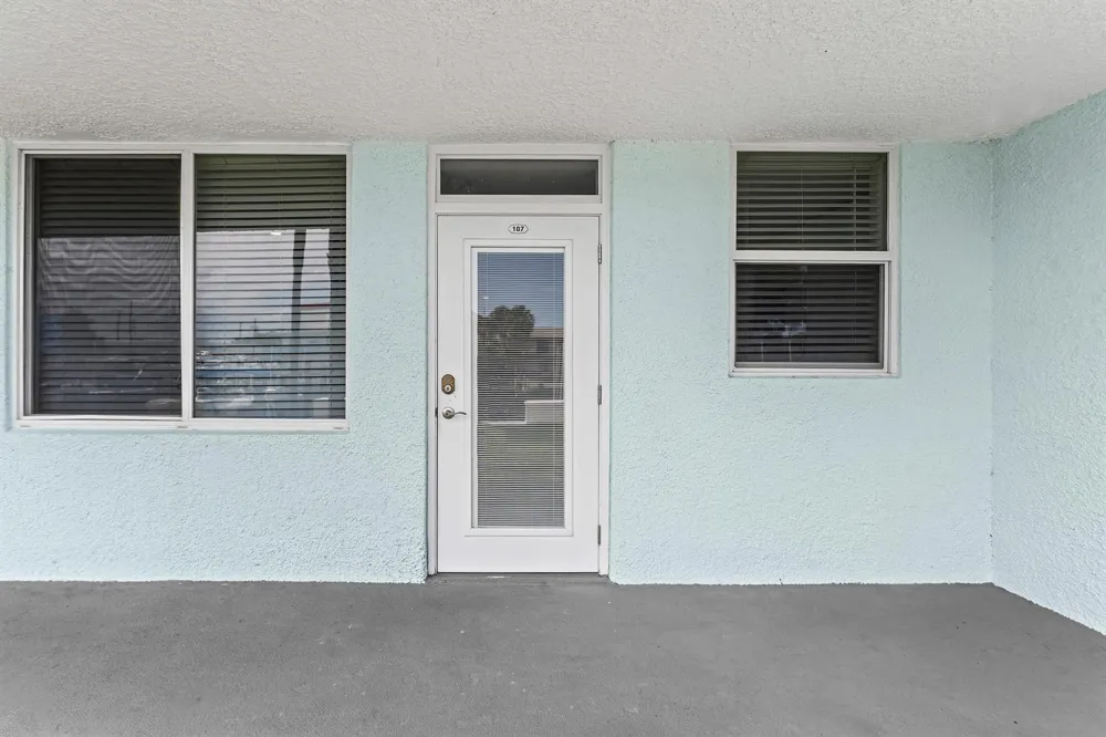 108 Paradise Harbour Boulevard #107 North Palm Beach, FL 33408