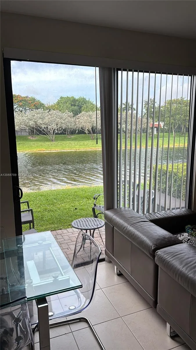377 NE 194th Ln Miami, FL 33179