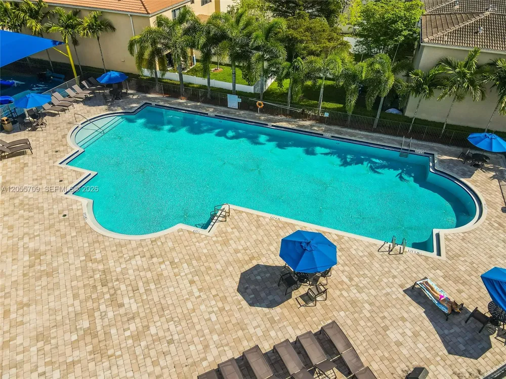 377 NE 194th Ln Miami, FL 33179