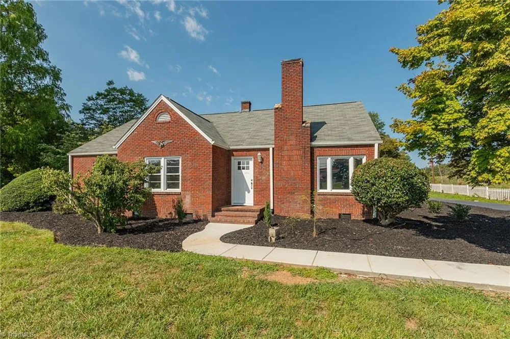 1716 US Highway 220 Stokesdale, NC 27357
