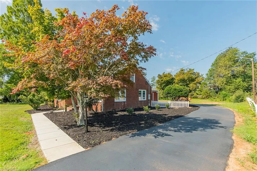 1716 US Highway 220 Stokesdale, NC 27357