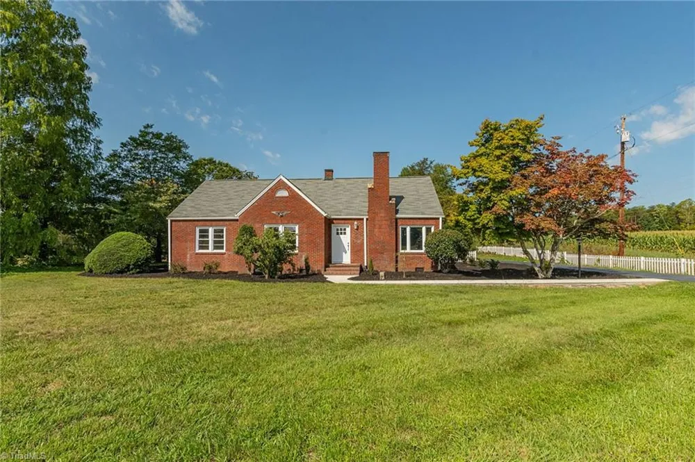 1716 US Highway 220 Stokesdale, NC 27357