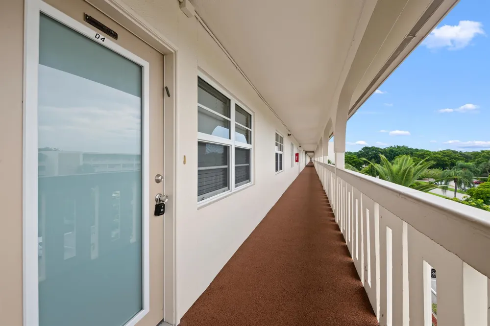 2202 LUCAYA Bend #D4 Coconut Creek, FL 33066