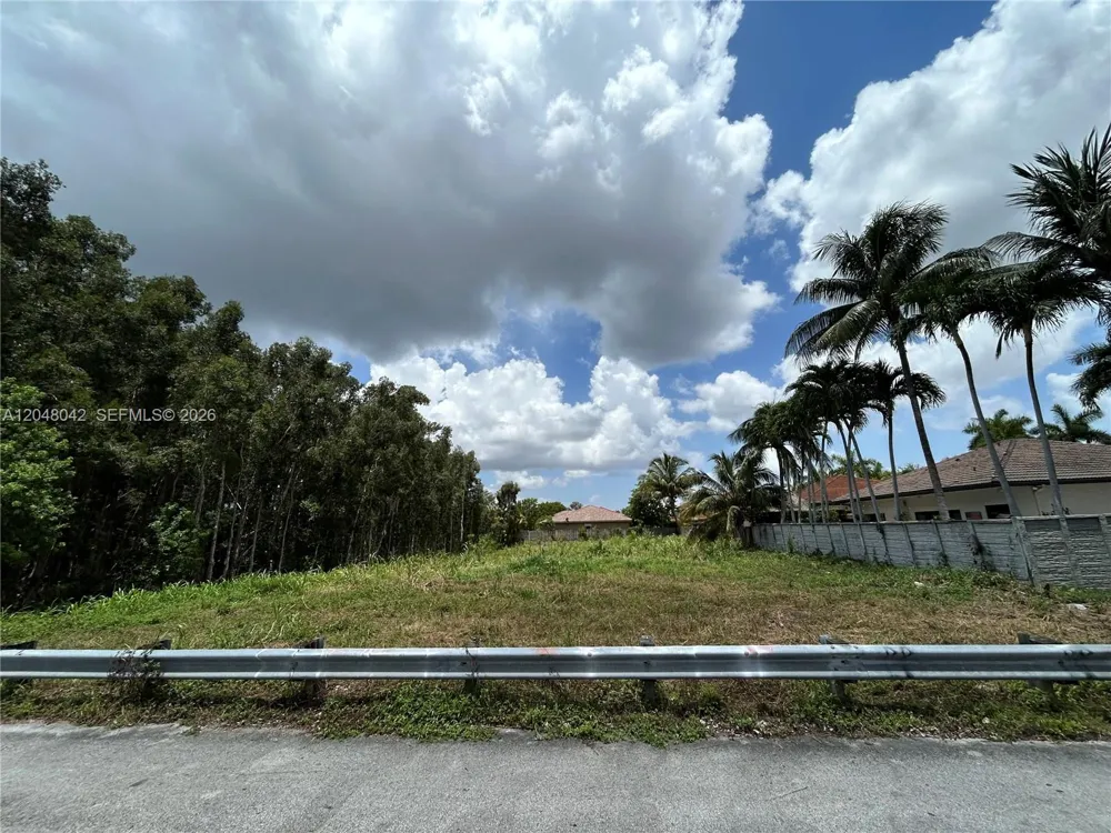 148 SW 32 Lane Miami, FL 33185