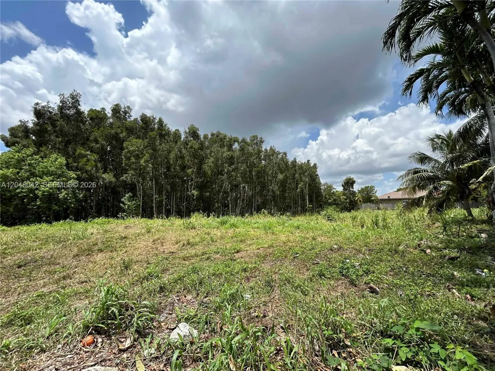 148 SW 32 Lane Miami, FL 33185