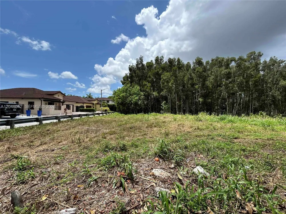 148 SW 32 Lane Miami, FL 33185