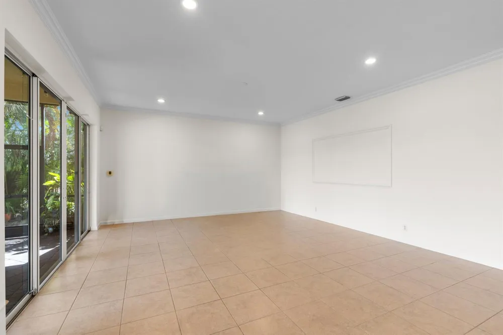 2643 Arbor Lane Royal Palm Beach, FL 33411