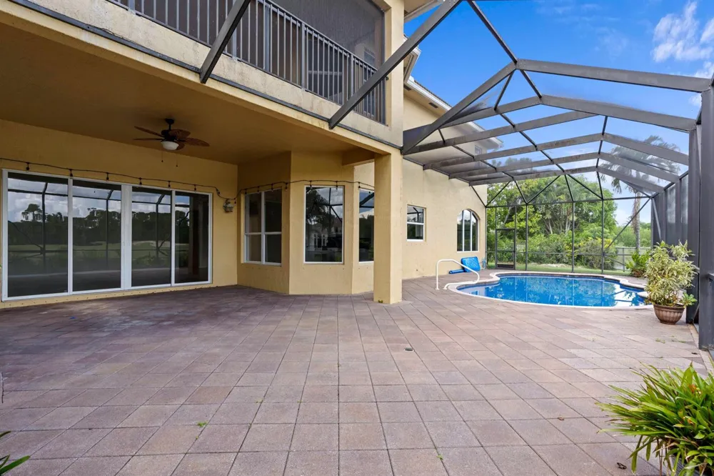 2643 Arbor Lane Royal Palm Beach, FL 33411