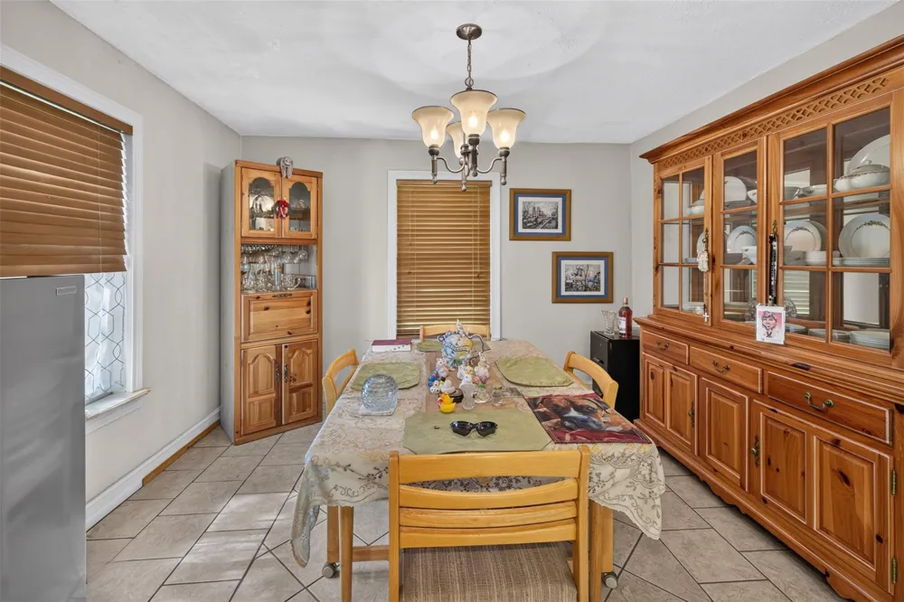 1228 Cook Road Winnie, TX 77665