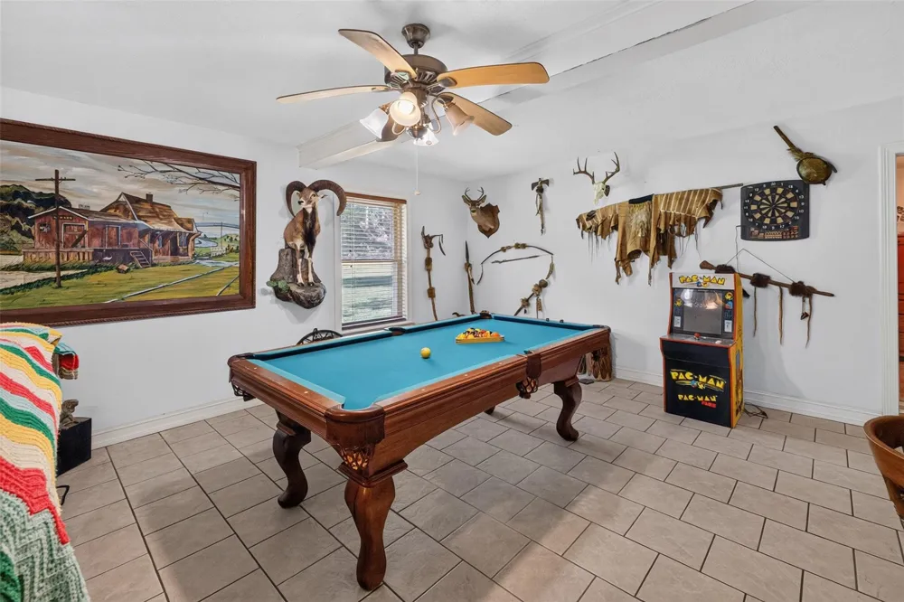 1228 Cook Road Winnie, TX 77665
